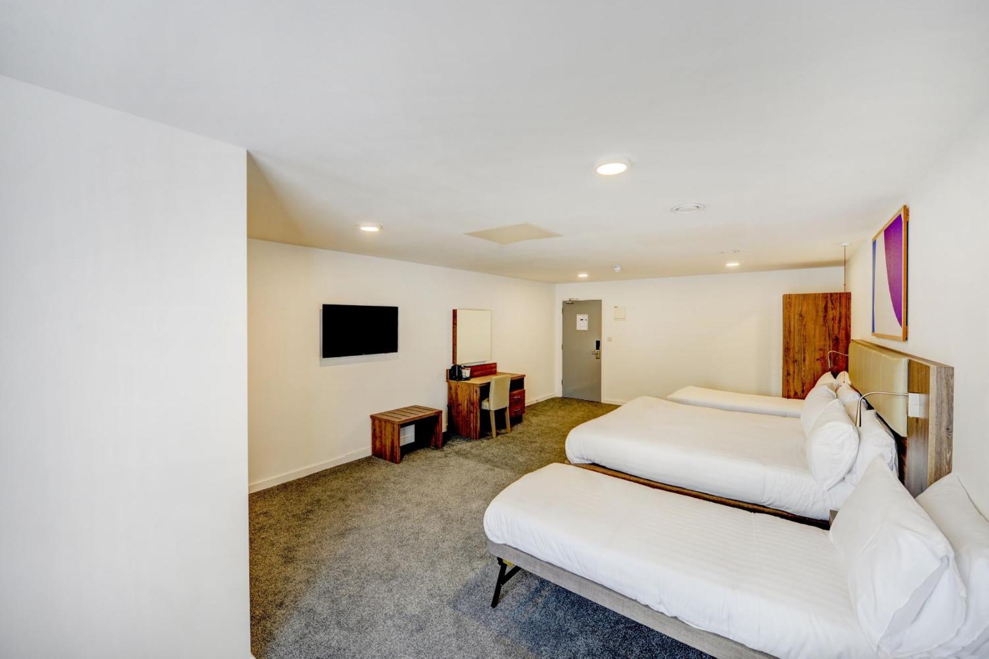 Oyo 3* Plymouth