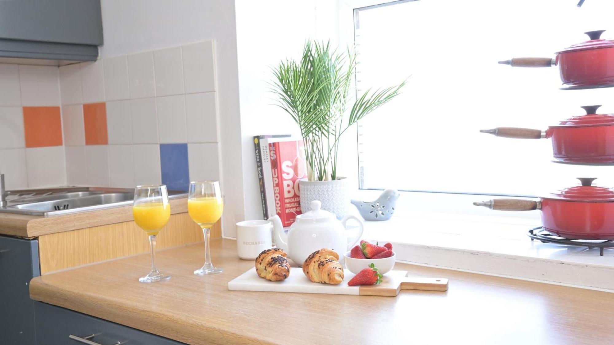 Spacious Penthouse In 3 Large Bedrooms Apartamento Plymouth