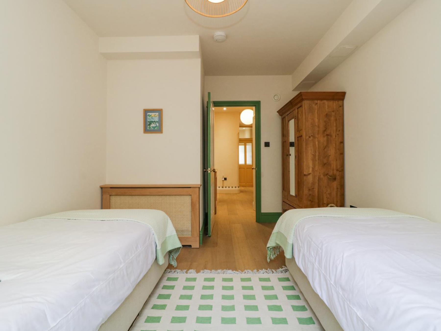 Tamar Flat 1, Basement 2 Sussex Place Apartment Plymouth