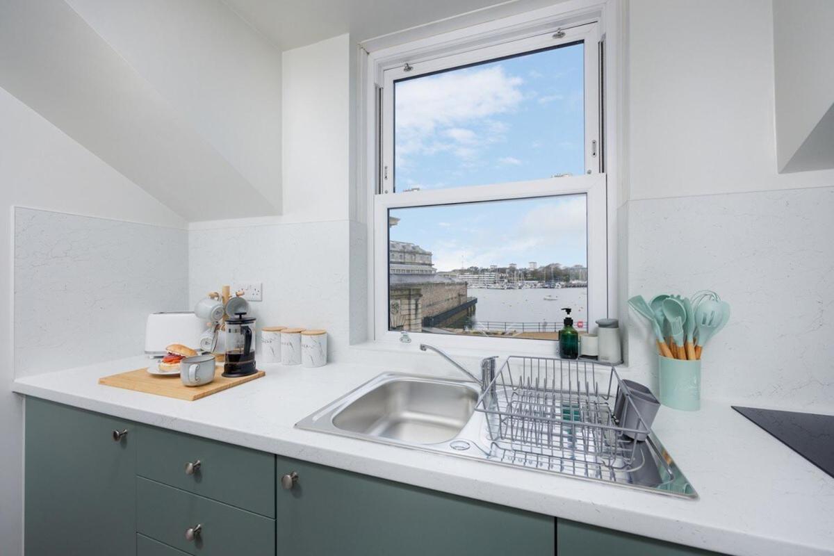 Luxury Penthouse 2 Bed Plymouth