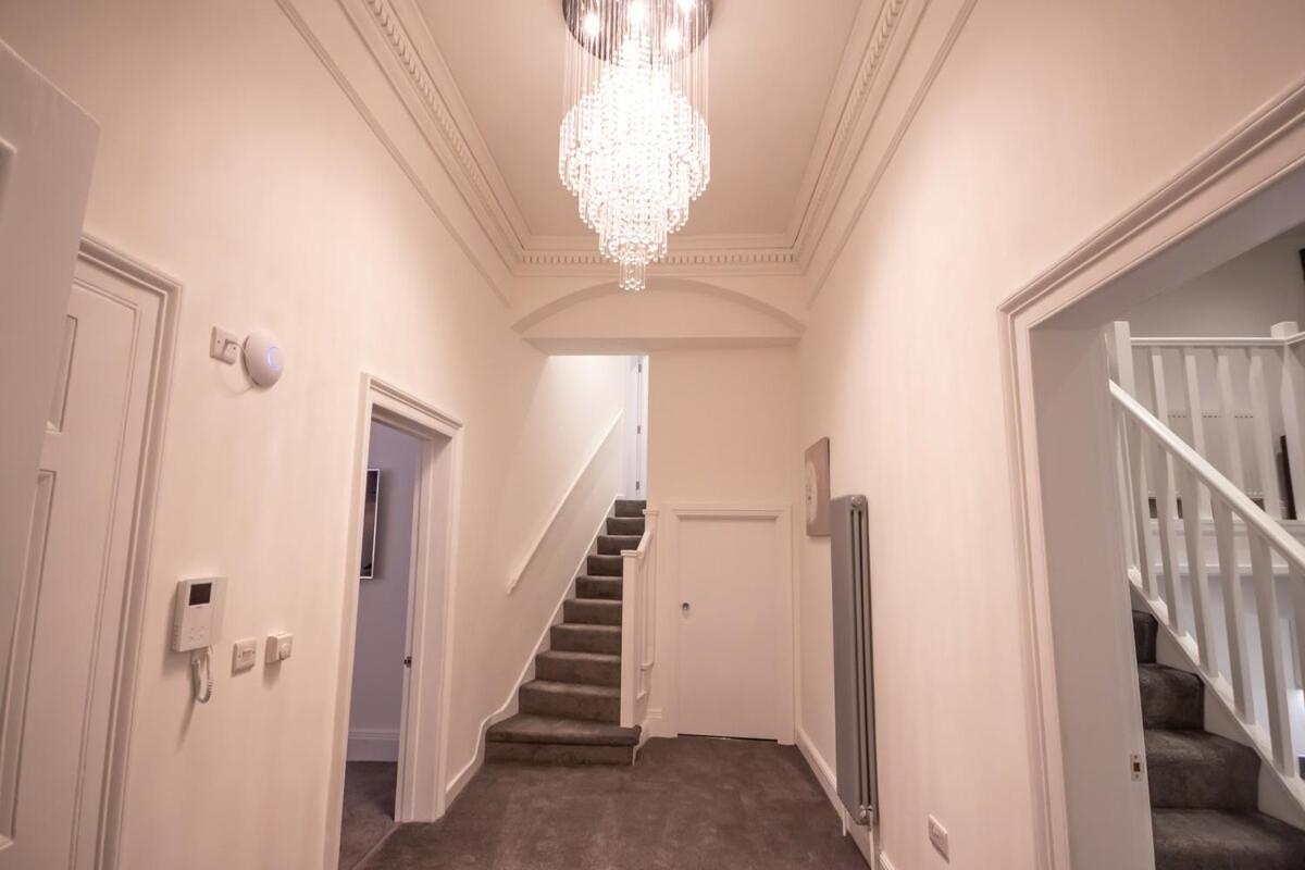 Luxury 4 Bedroom Ground Floor *