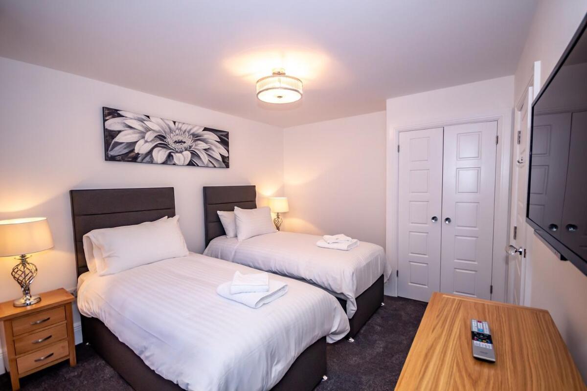 Luxury 4 Bedroom Ground Floor