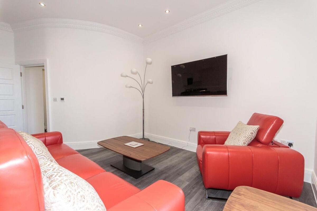 Luxury 1 Bedroom Floor * Plymouth