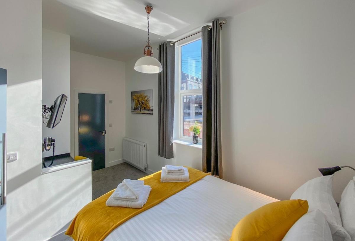 2 Bed Close To Station And Centre Plymouth