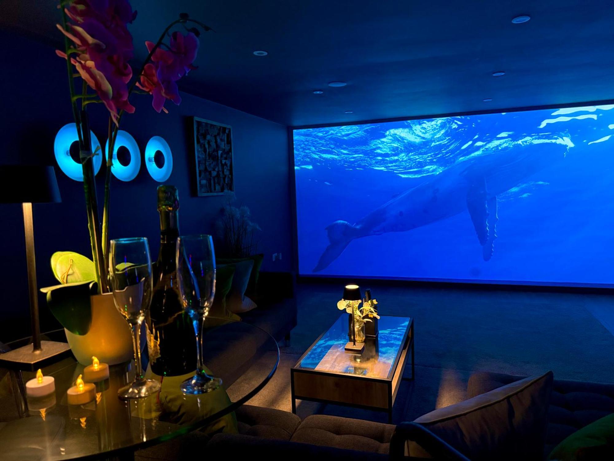 Sunridge Fishing With Hot Tub & Giant Cinema Plymouth