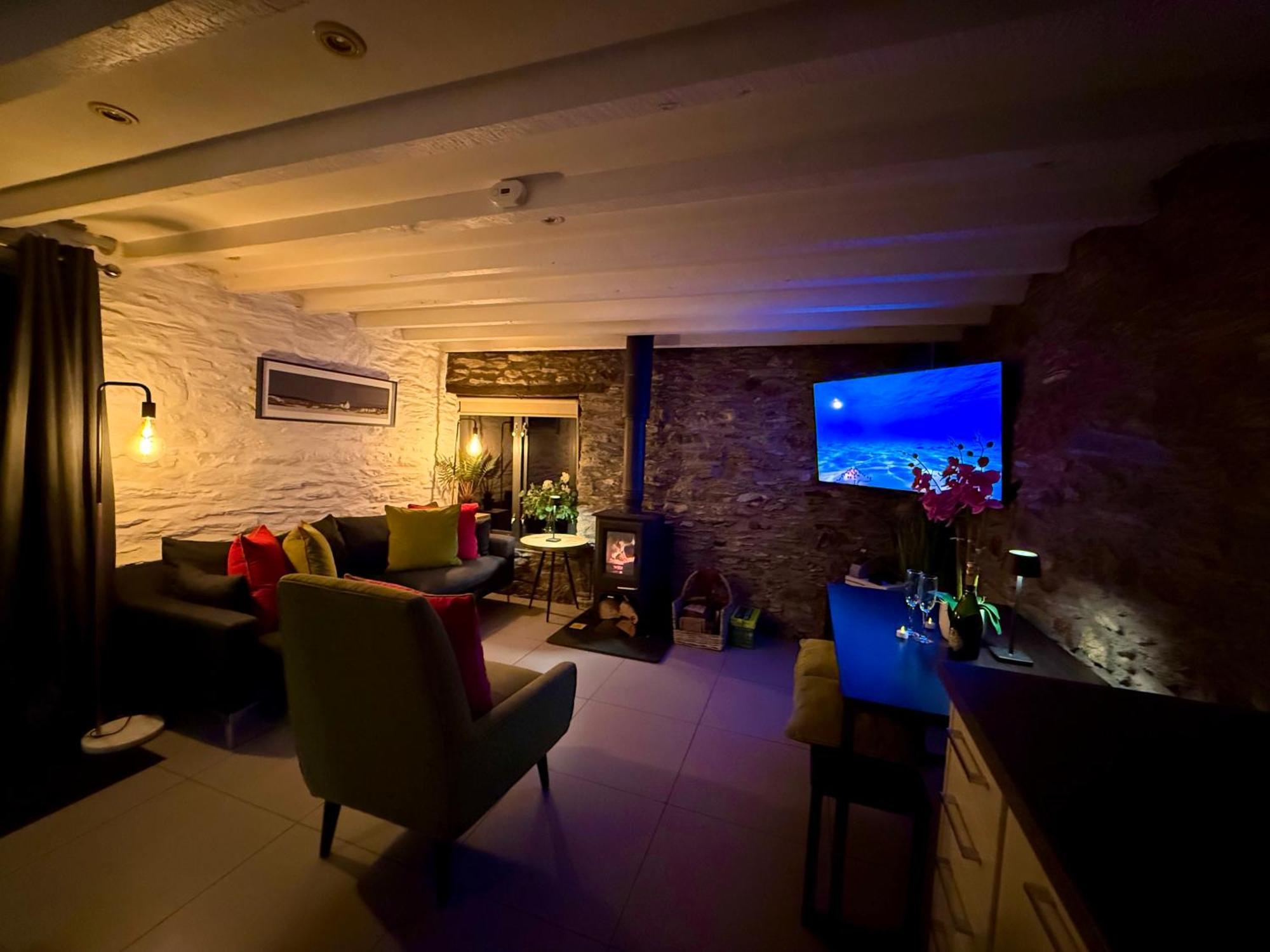 Sunridge Fishing With Hot Tub & Giant Cinema Holiday home *