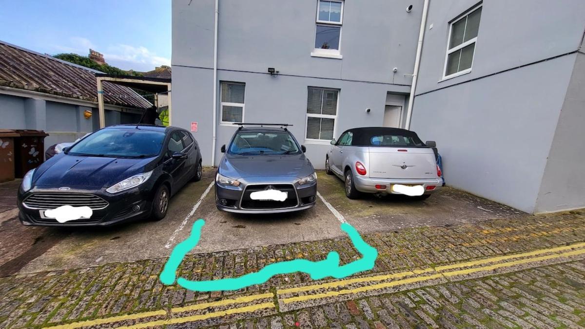 * Free Parking * Ocean Reach *