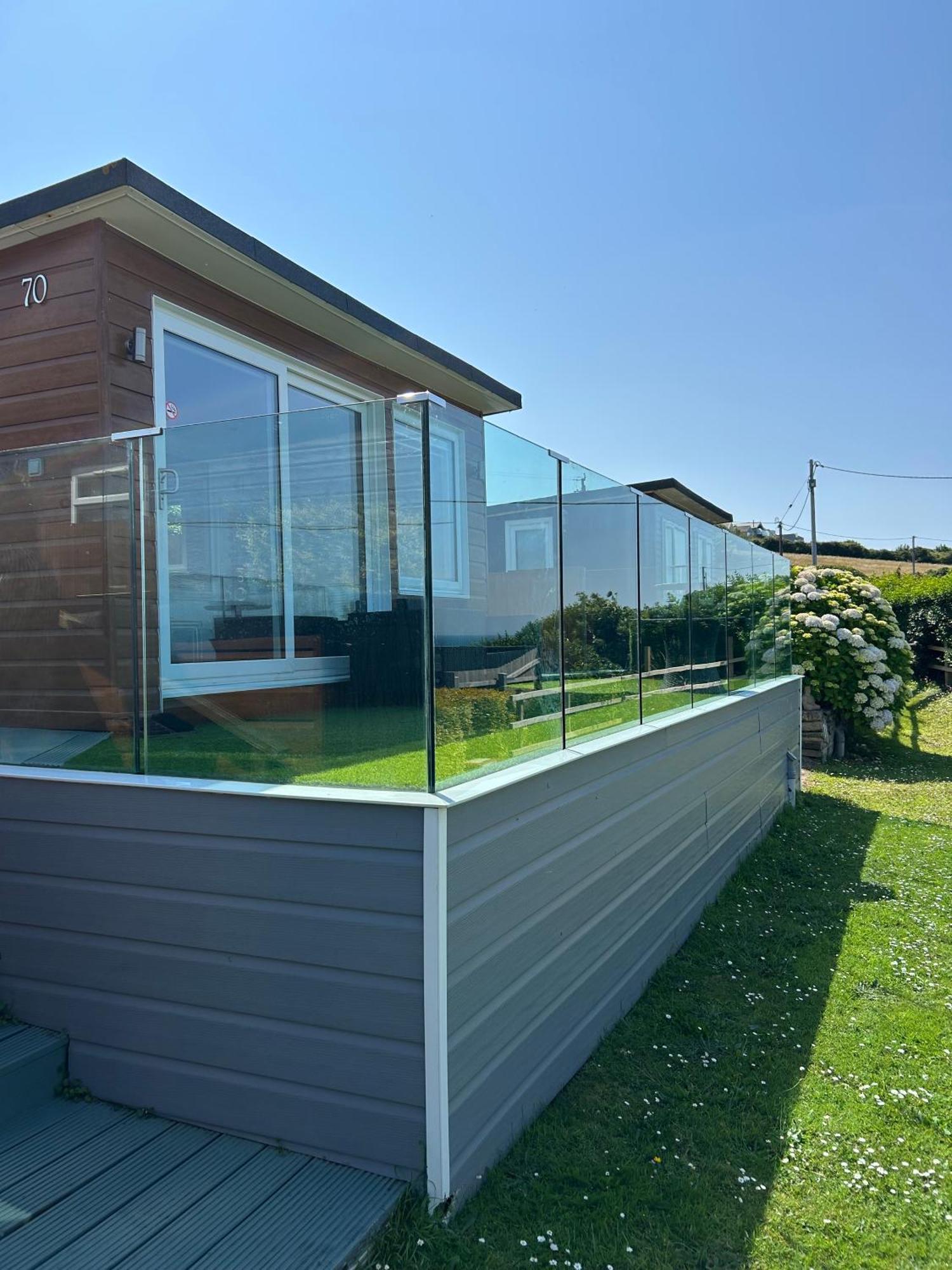 Apartamento 2 Bedroom With Sea Views