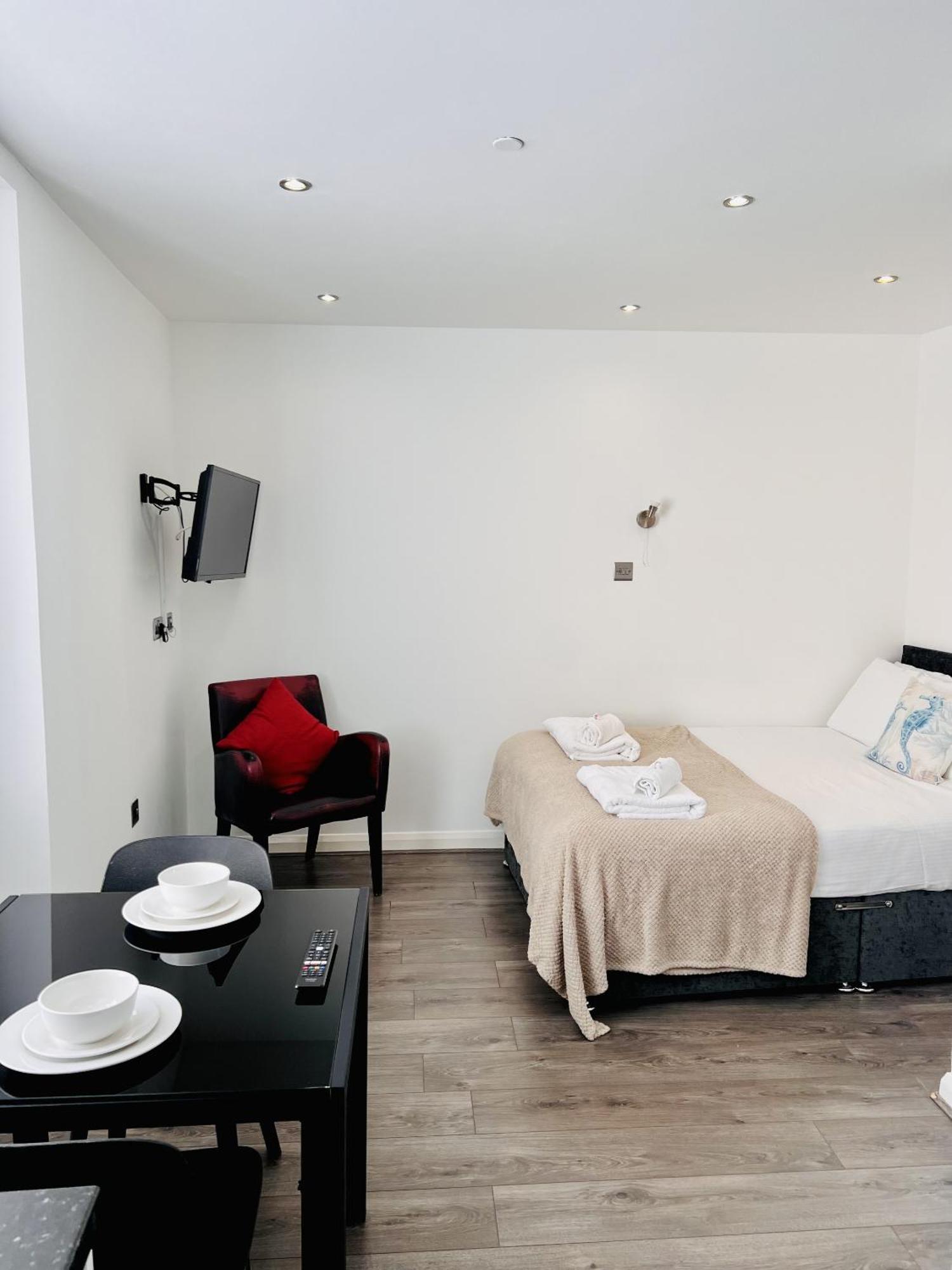Fox House Studios, Aparthotel Apartment *