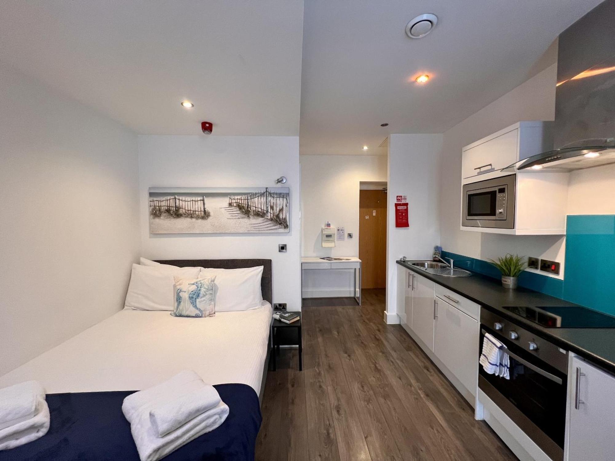 Fox House Studios, Aparthotel 4*