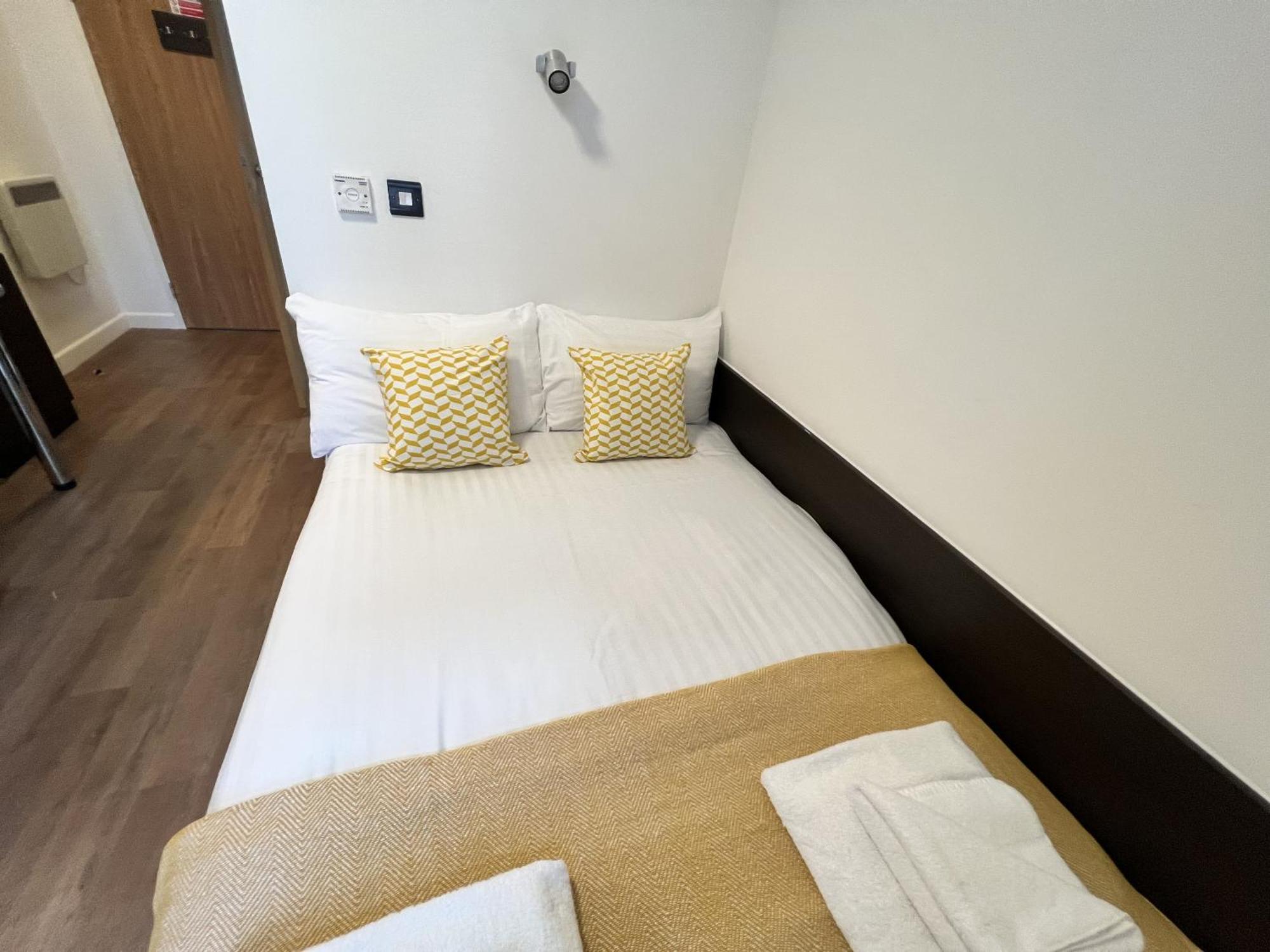 Pure Astor House Apartment *