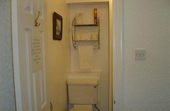 The Moorings 3*