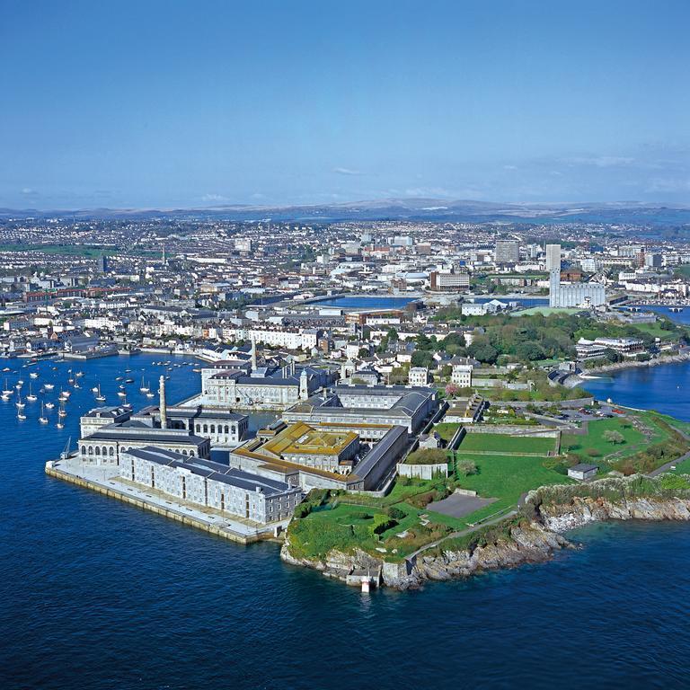 Buckingham Place At The Royal William Yard Apartment *