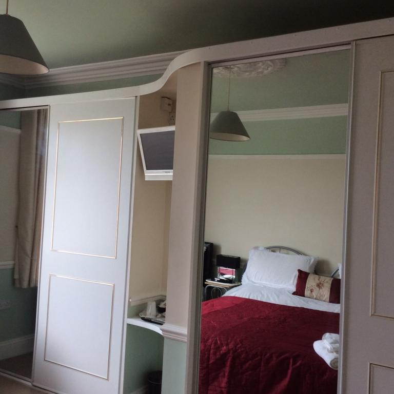 Alma Bed & Breakfast Plymouth