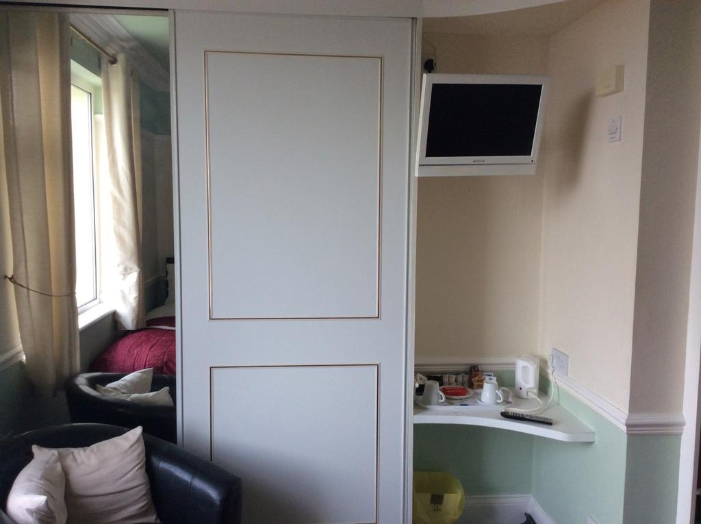 Alma 4* Plymouth