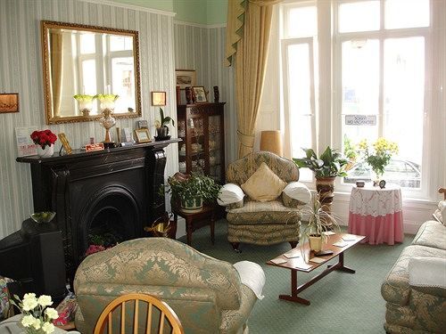 Ashgrove House 3* Plymouth