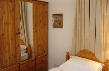 The Moorings Hotel 3*