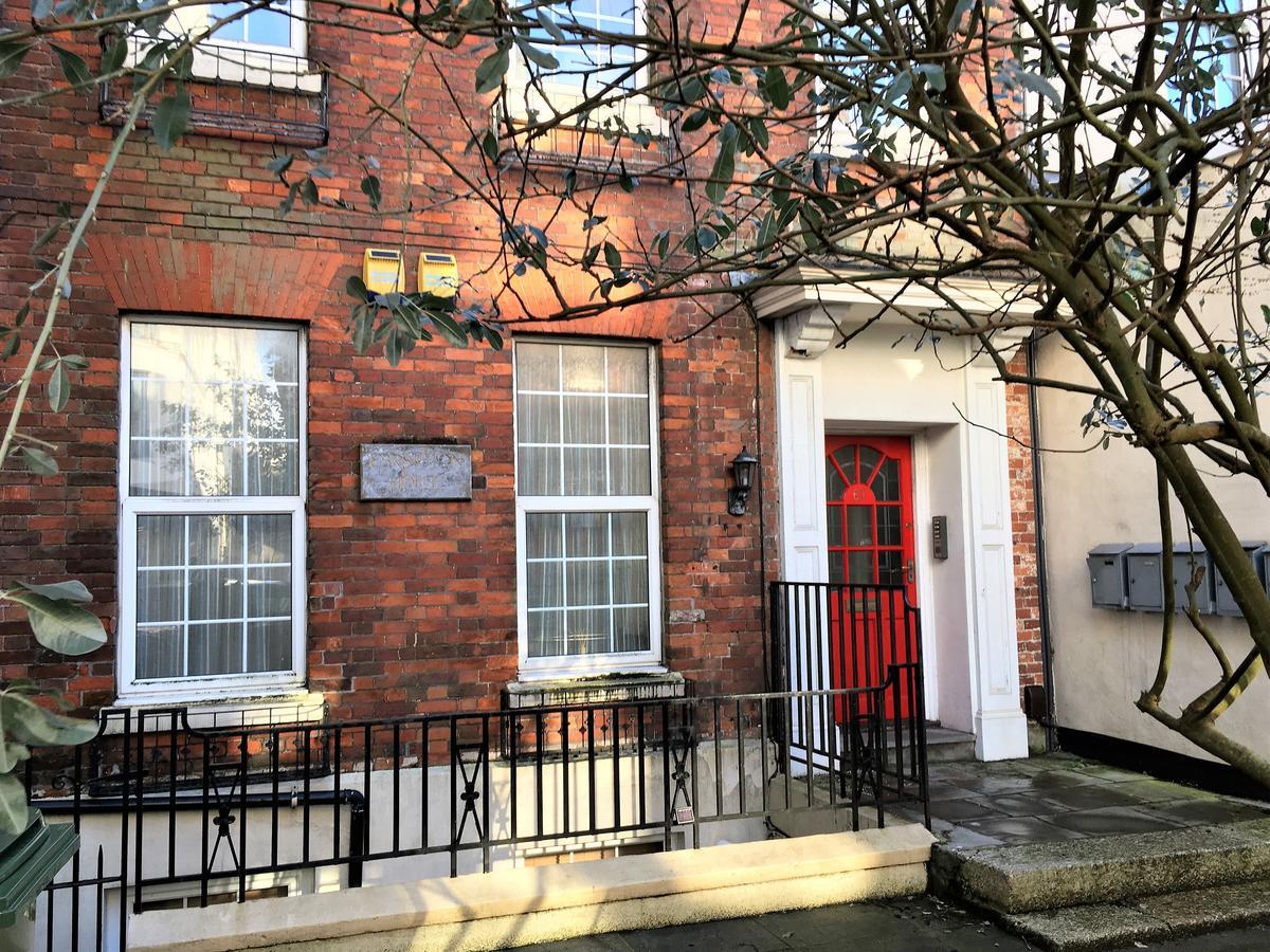 Ebrington House Apartment