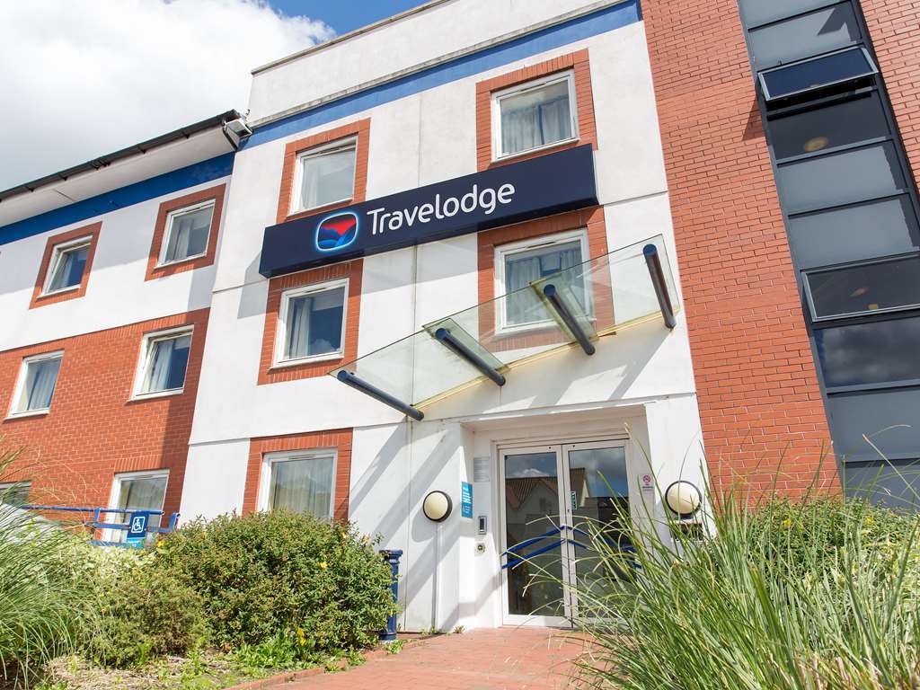 Travelodge Derriford Hotel 2*