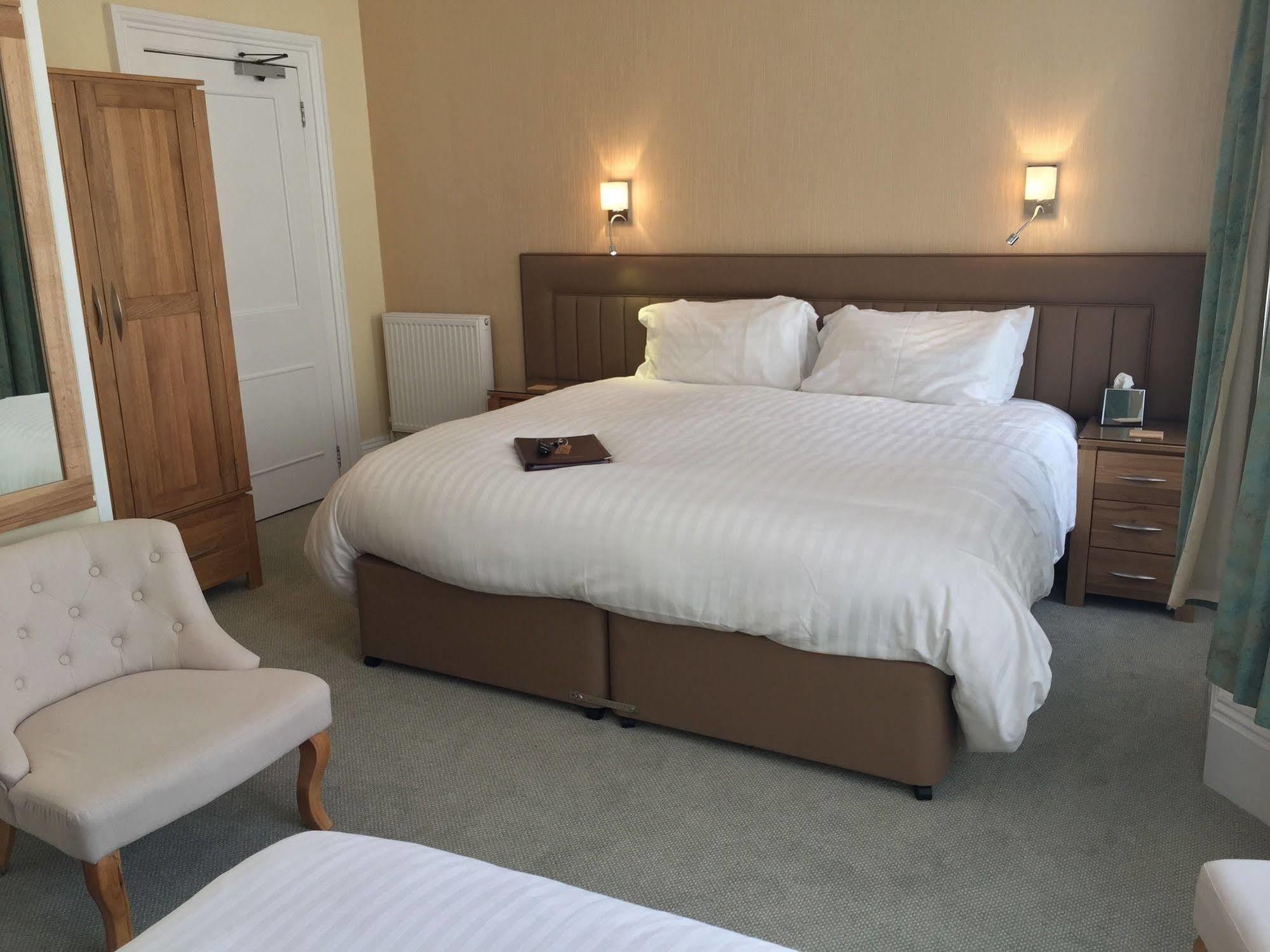 Edgcumbe Guest house