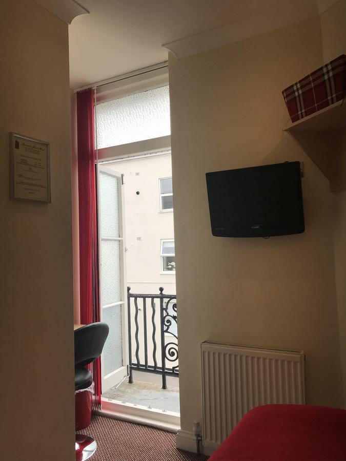 Cassandra 3* Plymouth