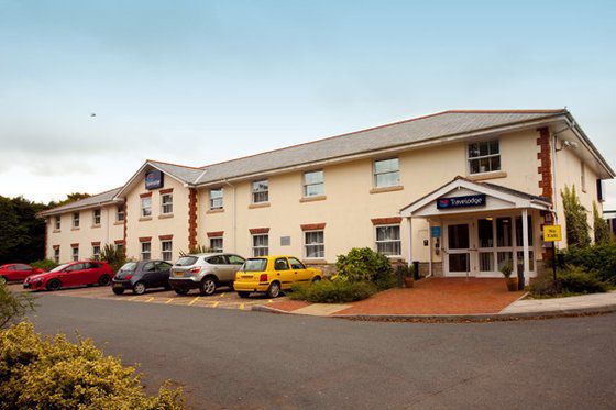 Travelodge Roborough 2*