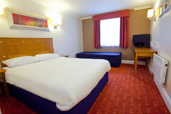Travelodge Roborough Hotel 2*