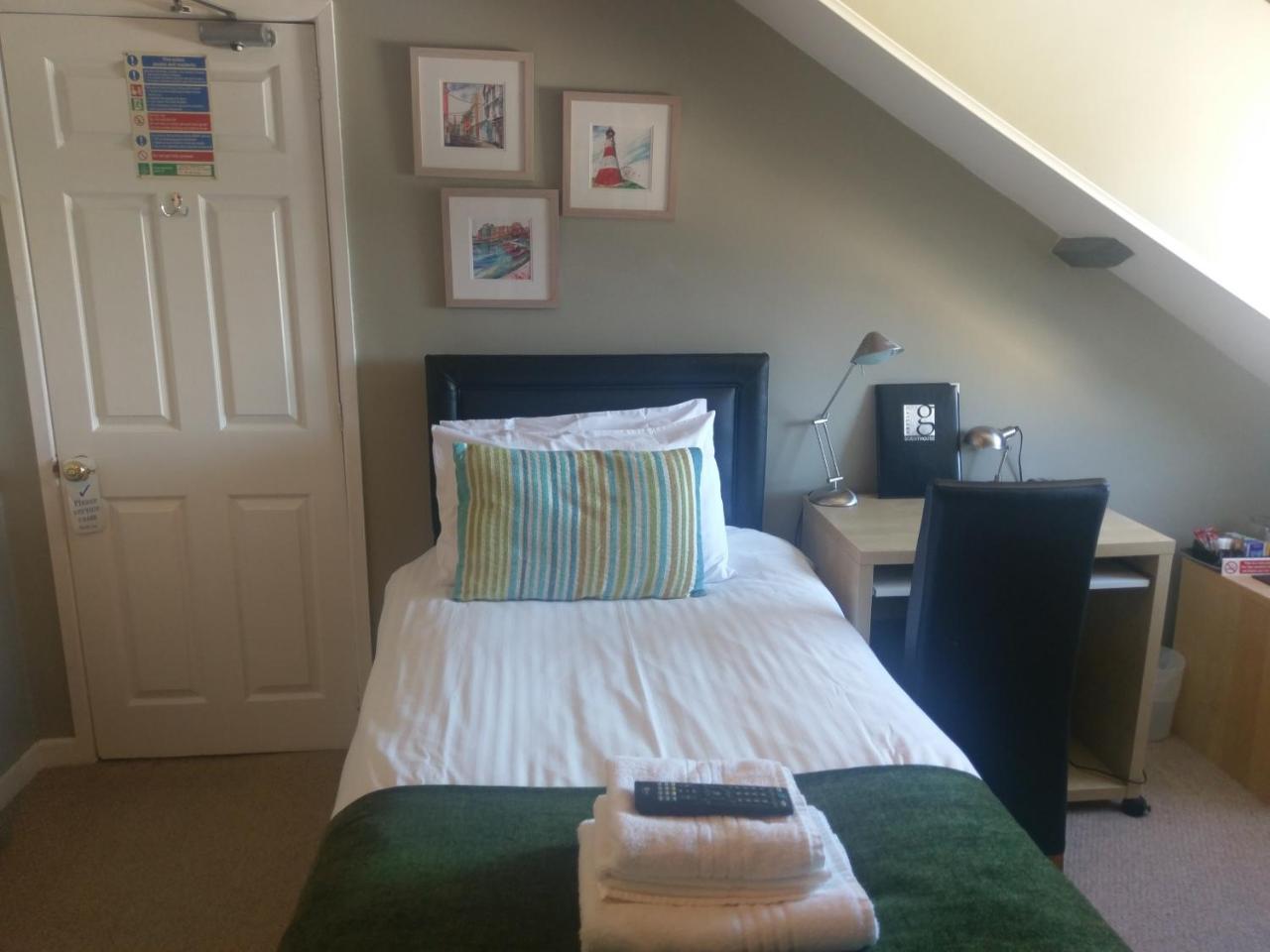 Gallery Bed & Breakfast 4*
