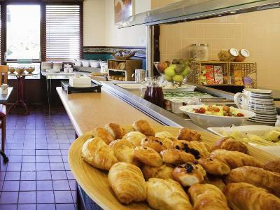 Ibis Hotel 3*