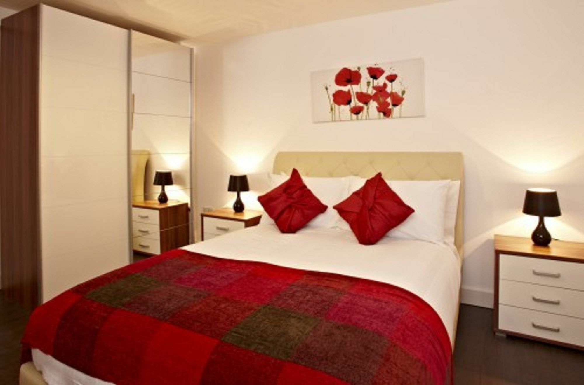 Strathmore House Apartment