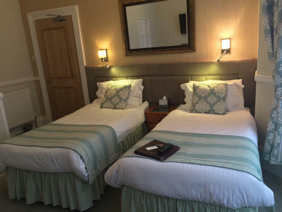 Edgcumbe Guest house