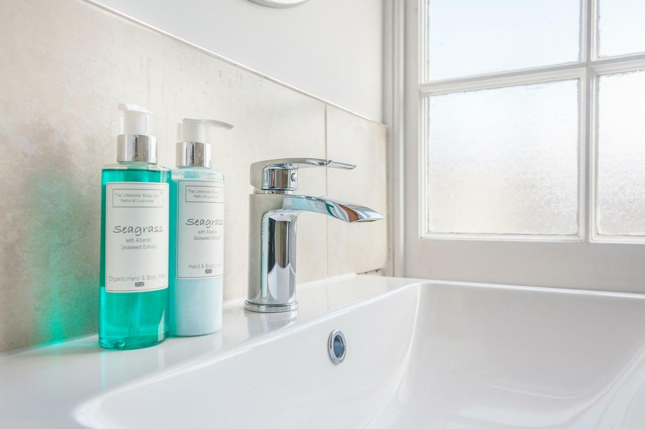 Pure B - Exceptional Views Of Tamar & Royal William Yard With Free Parking & Wifi Apartment