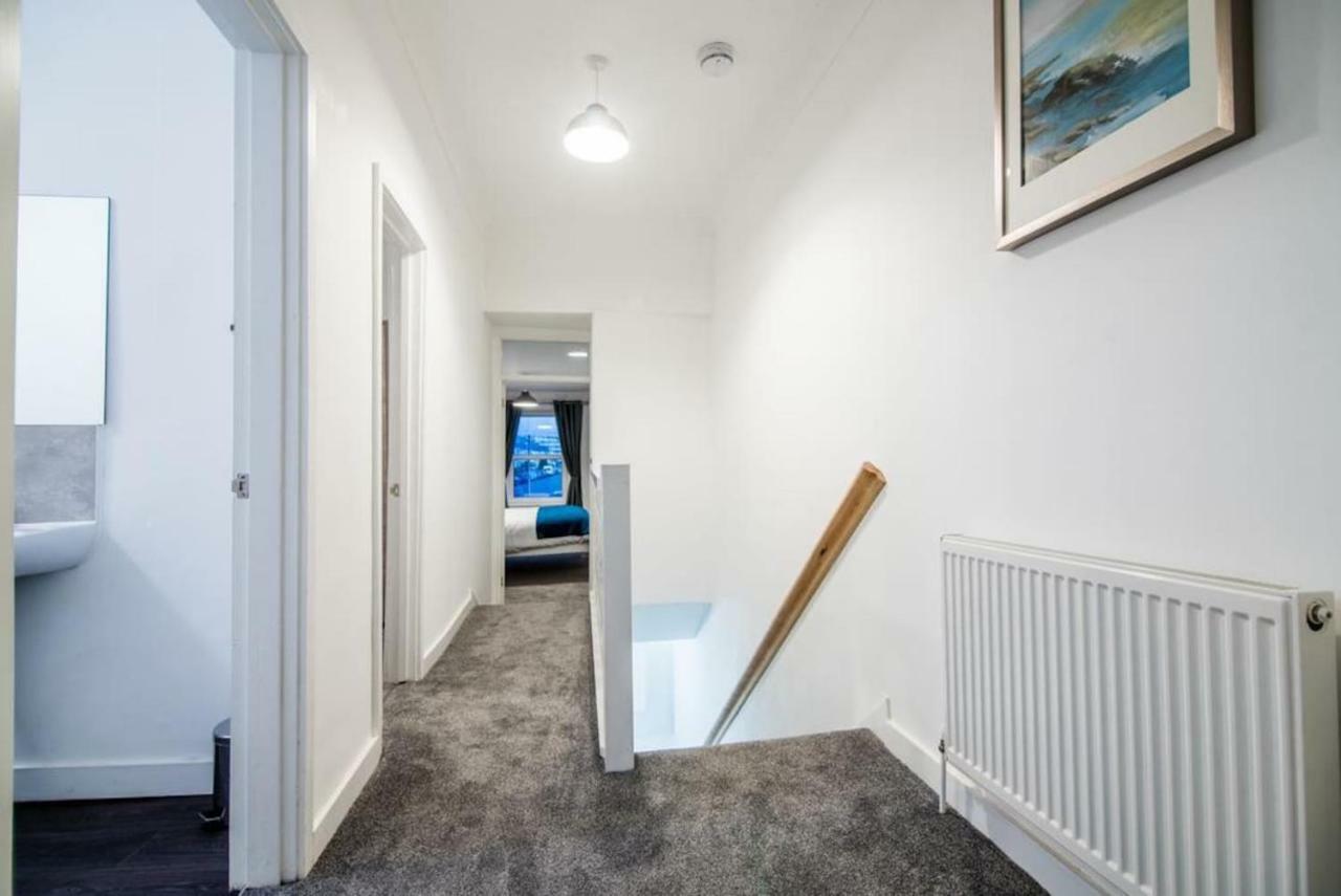 Apartment Ford