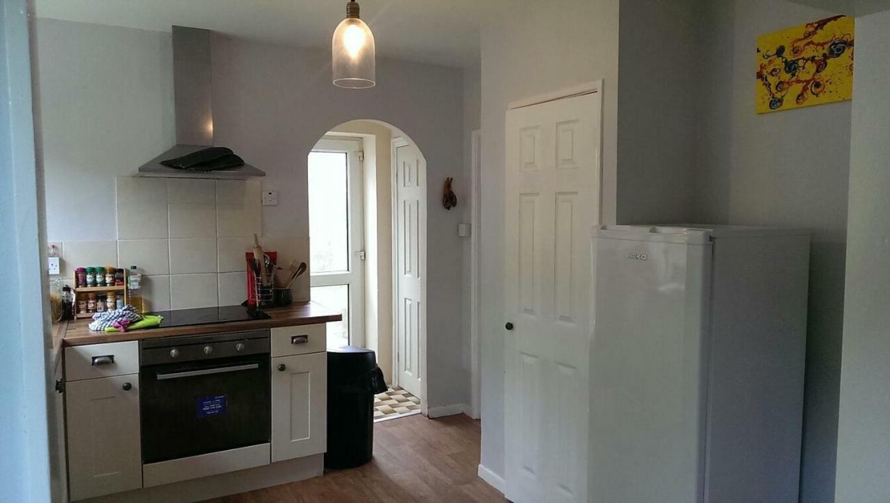 Double And Single In The Quiet Area With Excellent Shared Facilities Homestay *