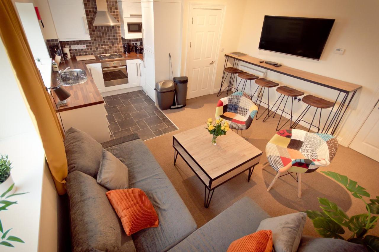 Top View 2 Bedroom Apartment *