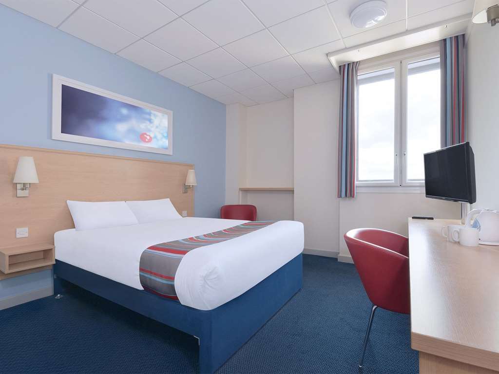 Travelodge Hotel 3*