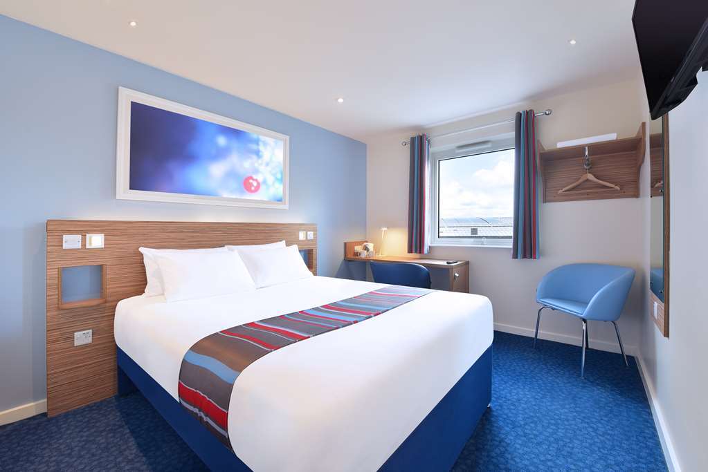 Travelodge Roborough 2*