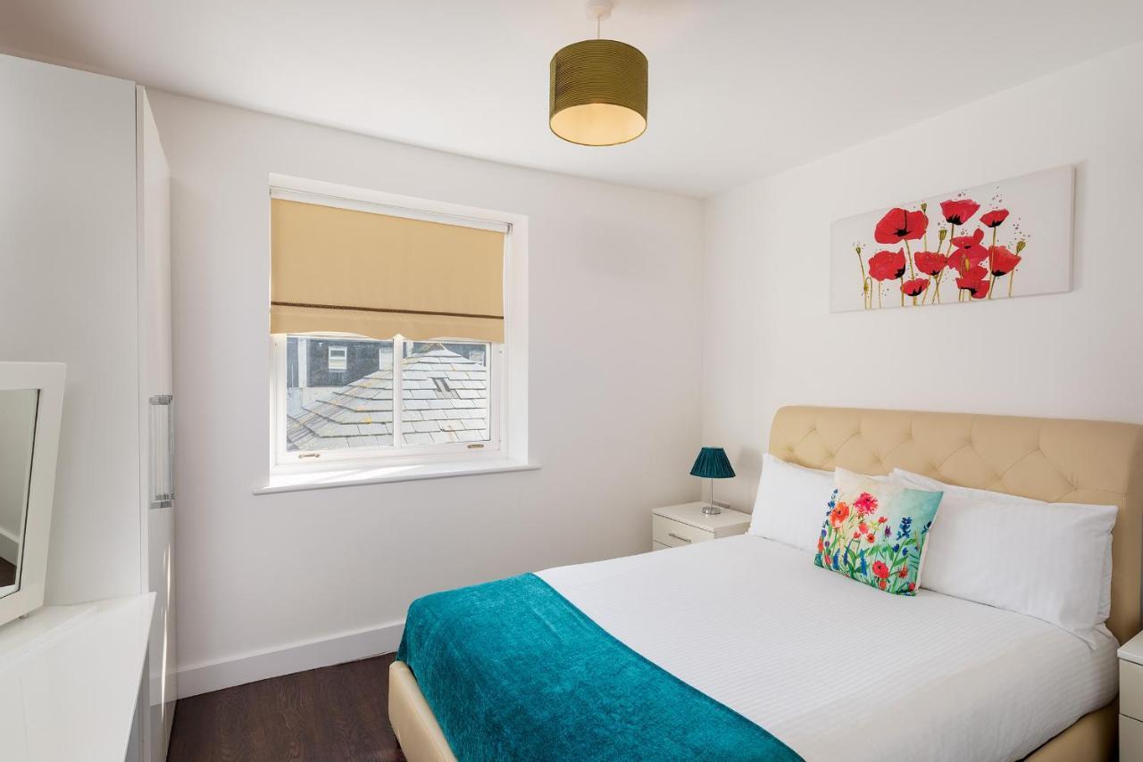 Strathmore House Apartment