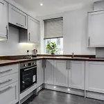 3 Elizabeth Court