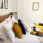 Central Georgian Plymouth 2 Bedroom Apartment - Private Parking - By Habita Property