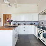 St Anne\'S House