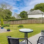 Stunning Contemporary 1 Bedroom En-Suite Annexe