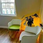 Plymouth City Centre Apartment Near Theatre Royal