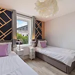 Stylish Plymouth Gem - Sleeps 6