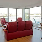 2 Bed - Leeward House By Pureserviced