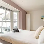 Stunning 2 Bed Apartment, Heart Of The Barbican