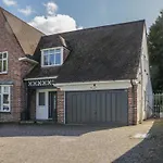 Hartley Lodge