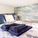 2 Bedroom Chalet With Sea Views