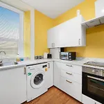 Beautiful Marseille Boutique - Sleeps 4