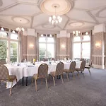 Duke Of Cornwall Hotel